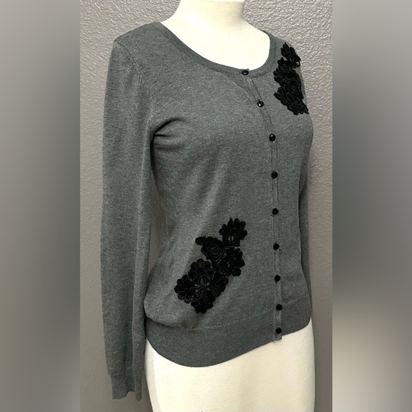 Debbie Morgan Grey Black Embellished Cardigan Long Sleeve Sweater Size Small - Picture 6 of 12